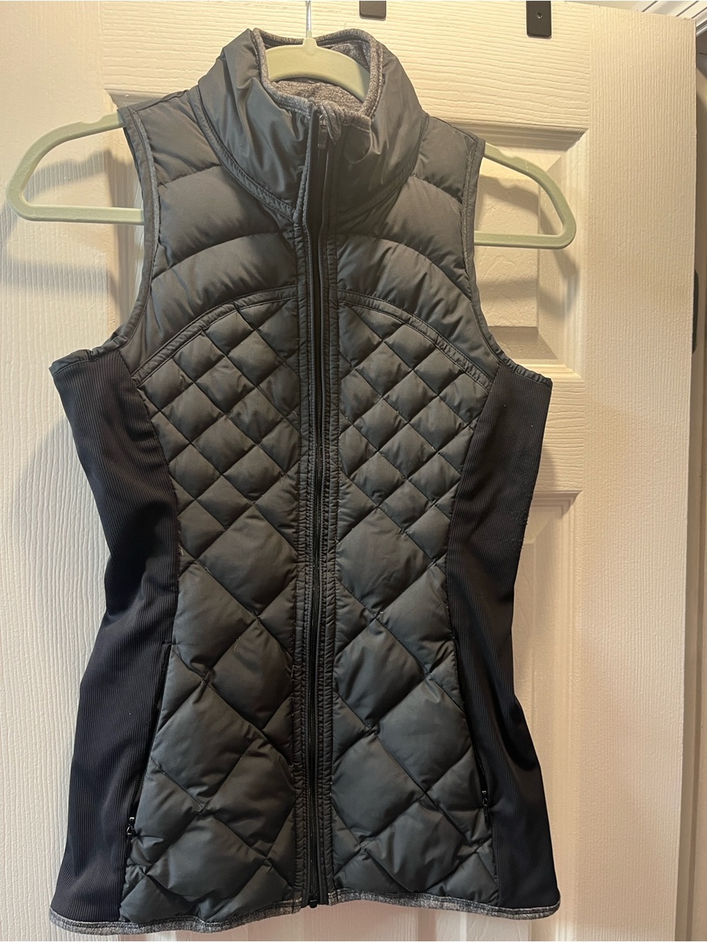 lululemon athletica Black Quilted Sleeveless Puffer Vest
